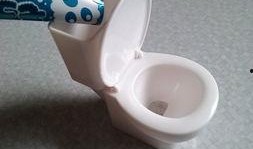 马桶最新的爆料,马桶革命性新功能，颠覆传统家居体验！